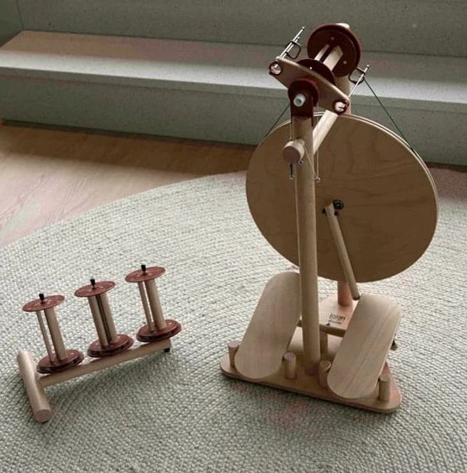 Hoofdbeeld Buddy spinnewiel – dubbele trapplank